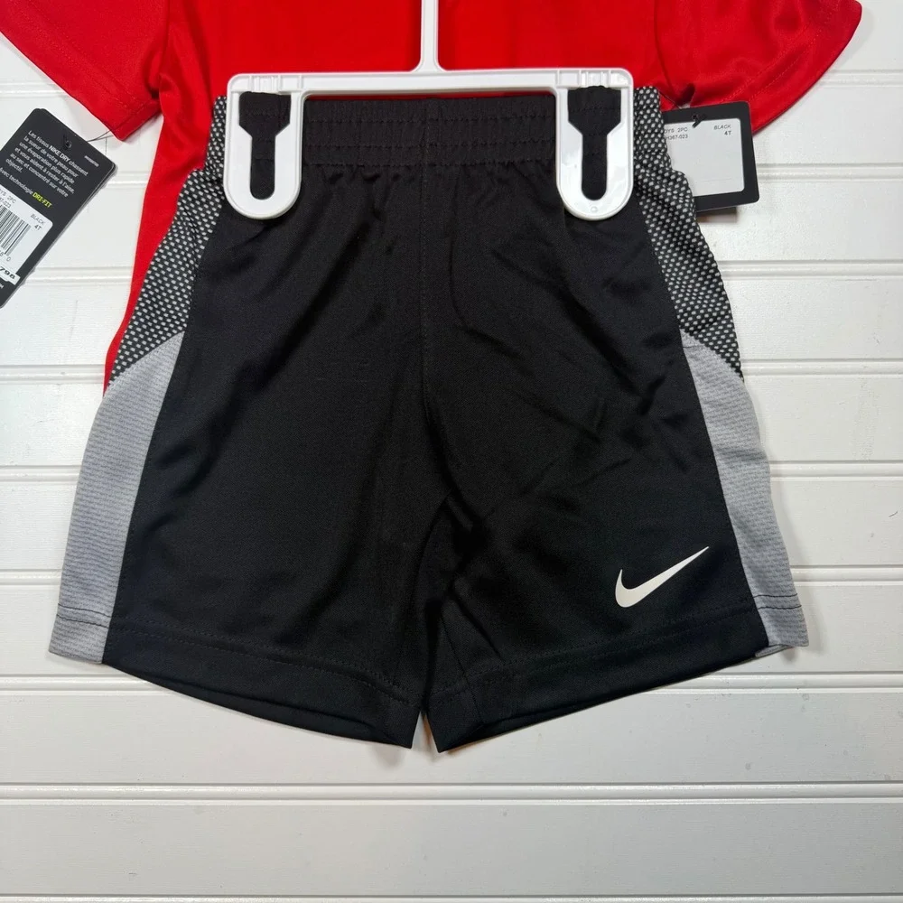 Nike Boys Dri-FIT 2PC T-Shirt and Shorts Set Red Black 4T 76H367-023